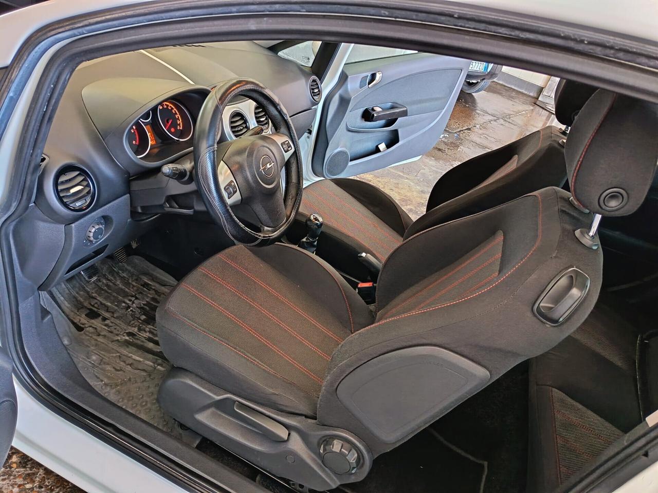 Opel Corsa 1.3 CDTI 75CV PORTABICI TETTO NEOPATENTATI