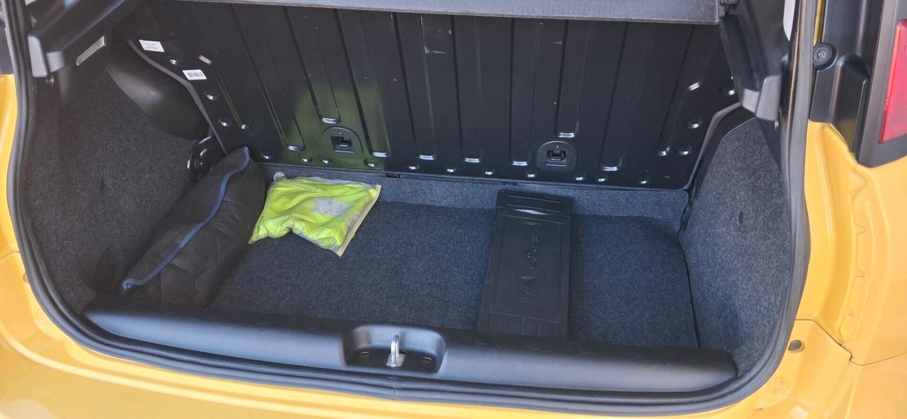 Fiat Panda 1.3 MJT 16V DPF 4x4 Climbing