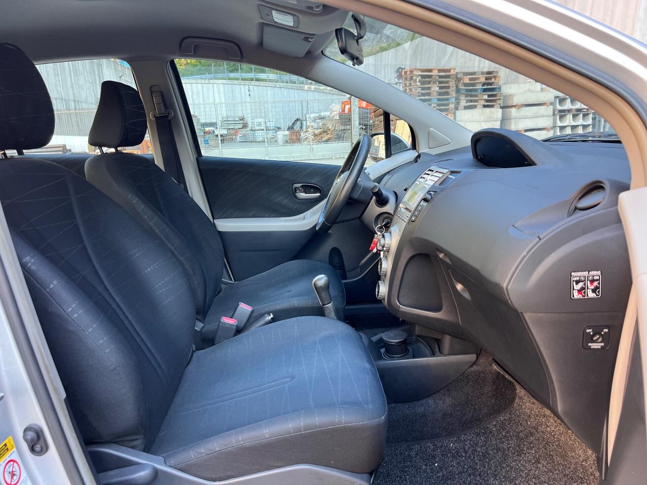 Toyota Yaris 1.3 5 porte Sol