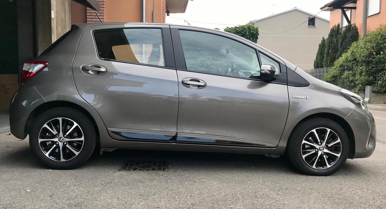 Toyota Yaris 1.5 Hybrid 5 porte Active