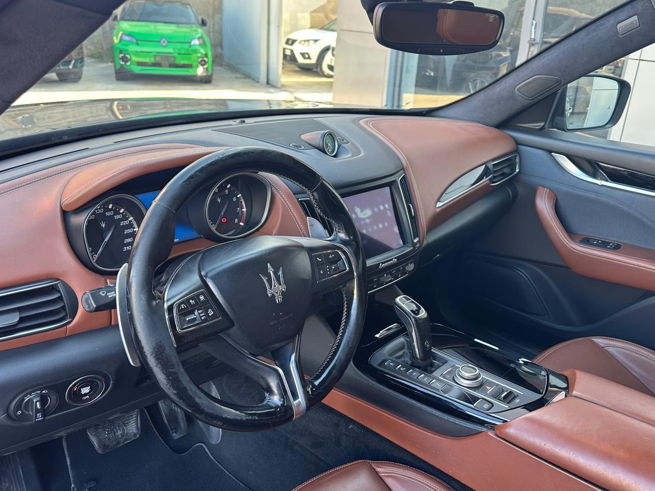 Maserati Levante 3.0 V6 Granlusso 350cv auto