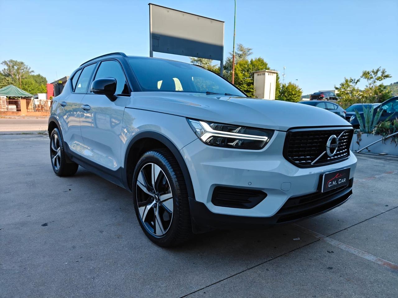 Volvo XC40 T5 Recharge Plug-in Hybrid automatico Plus Dark