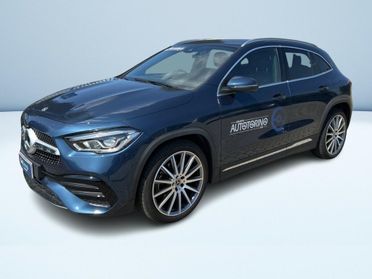 Mercedes GLA 200 200 D Premium 8G-DCT