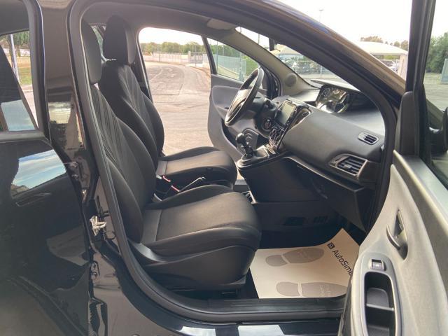 LANCIA Ypsilon 1.0 FireFly 5 porte S&S Hybrid Gold 5 posti.