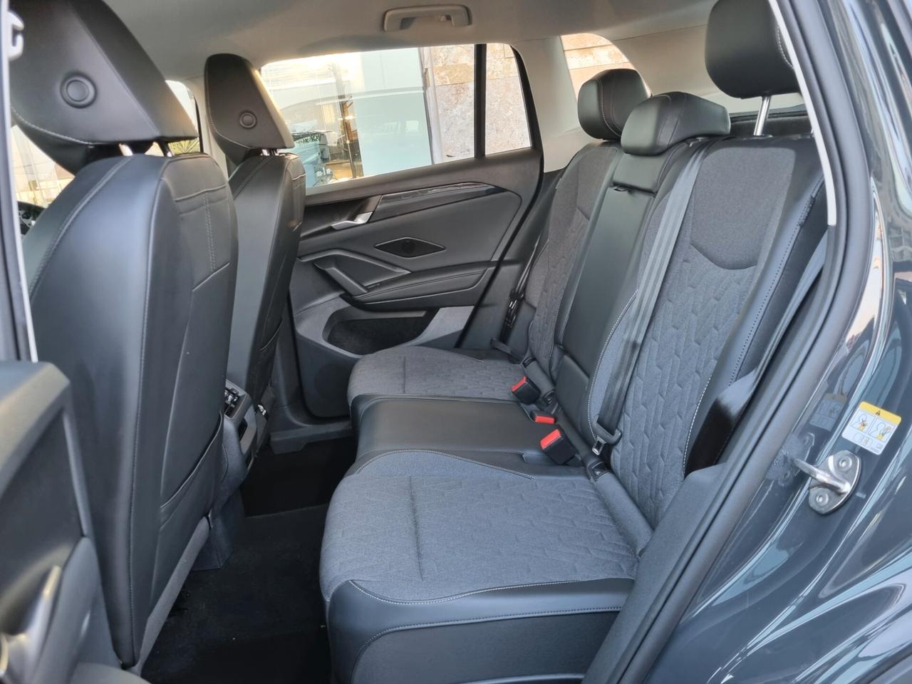 Volkswagen Tiguan III 2024 2.0 tdi Life 150cv dsg