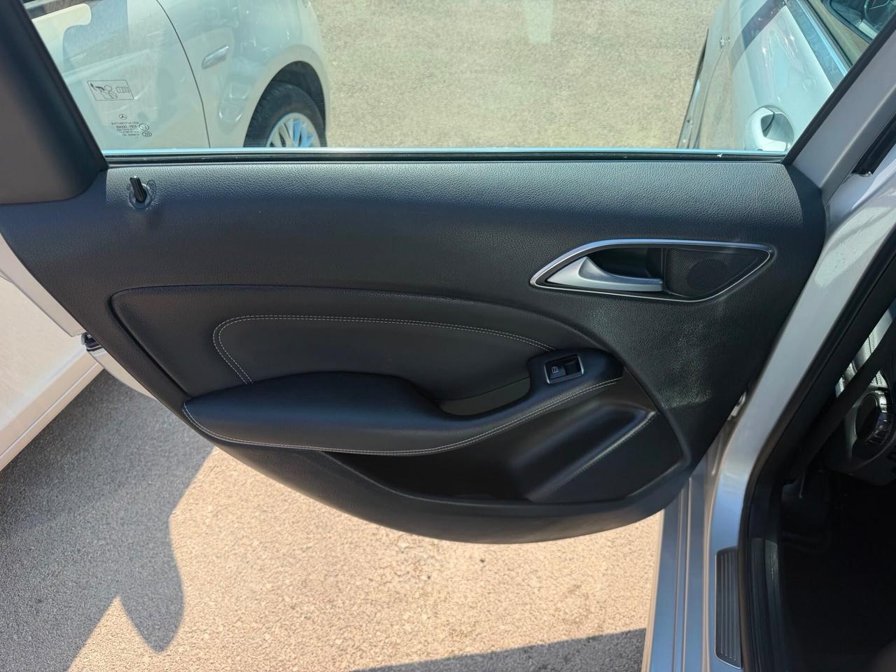 MERCEDES BENZ B 1.8 DIESEL 110 (CV) 2012