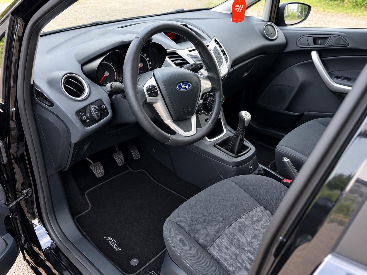 Ford Fiesta 1.4 5 porte Bz.- GPL Titanium