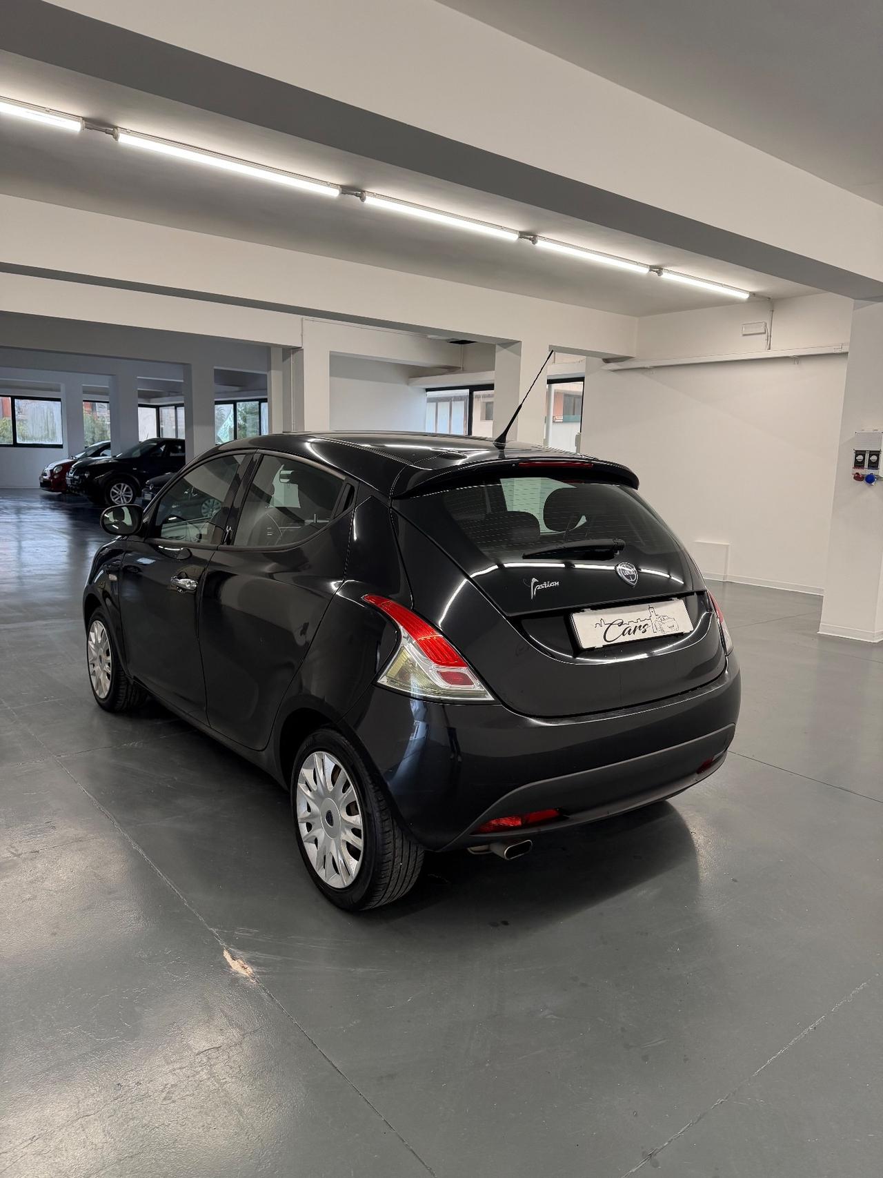 Lancia Ypsilon 1.2 69 CV 5 porte