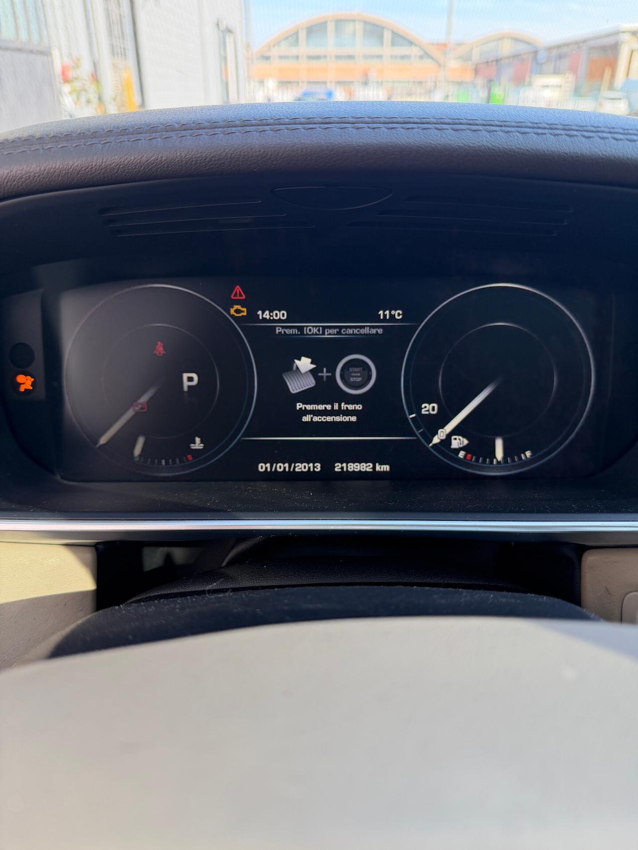 Land Rover Range 4.4 SDV8 Autobiography Black