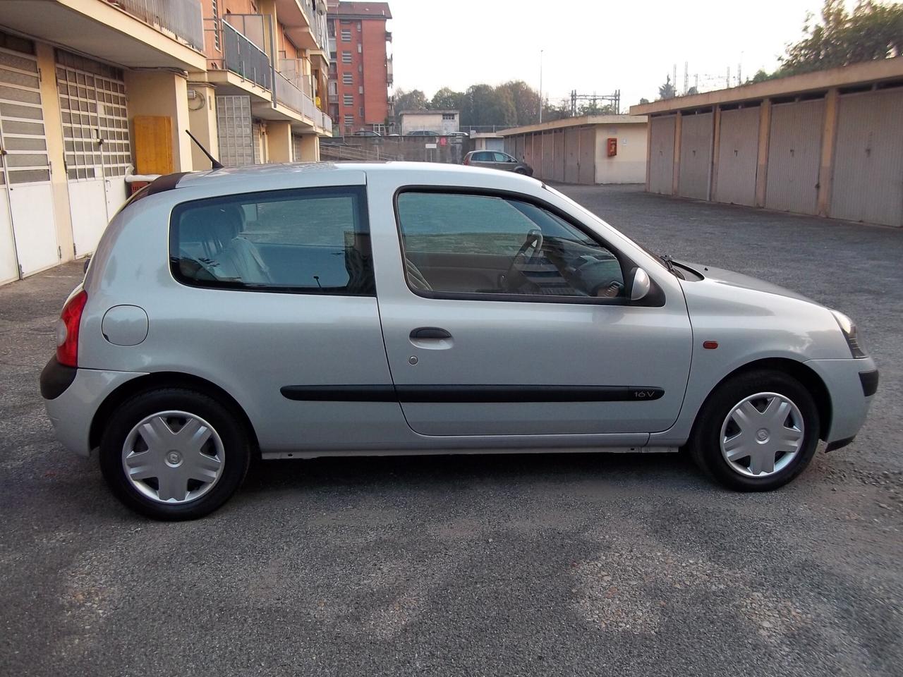 Renault Clio Privilege 1.2 16v 3p uniproprietario 49.200 km !!!!!!!!!!