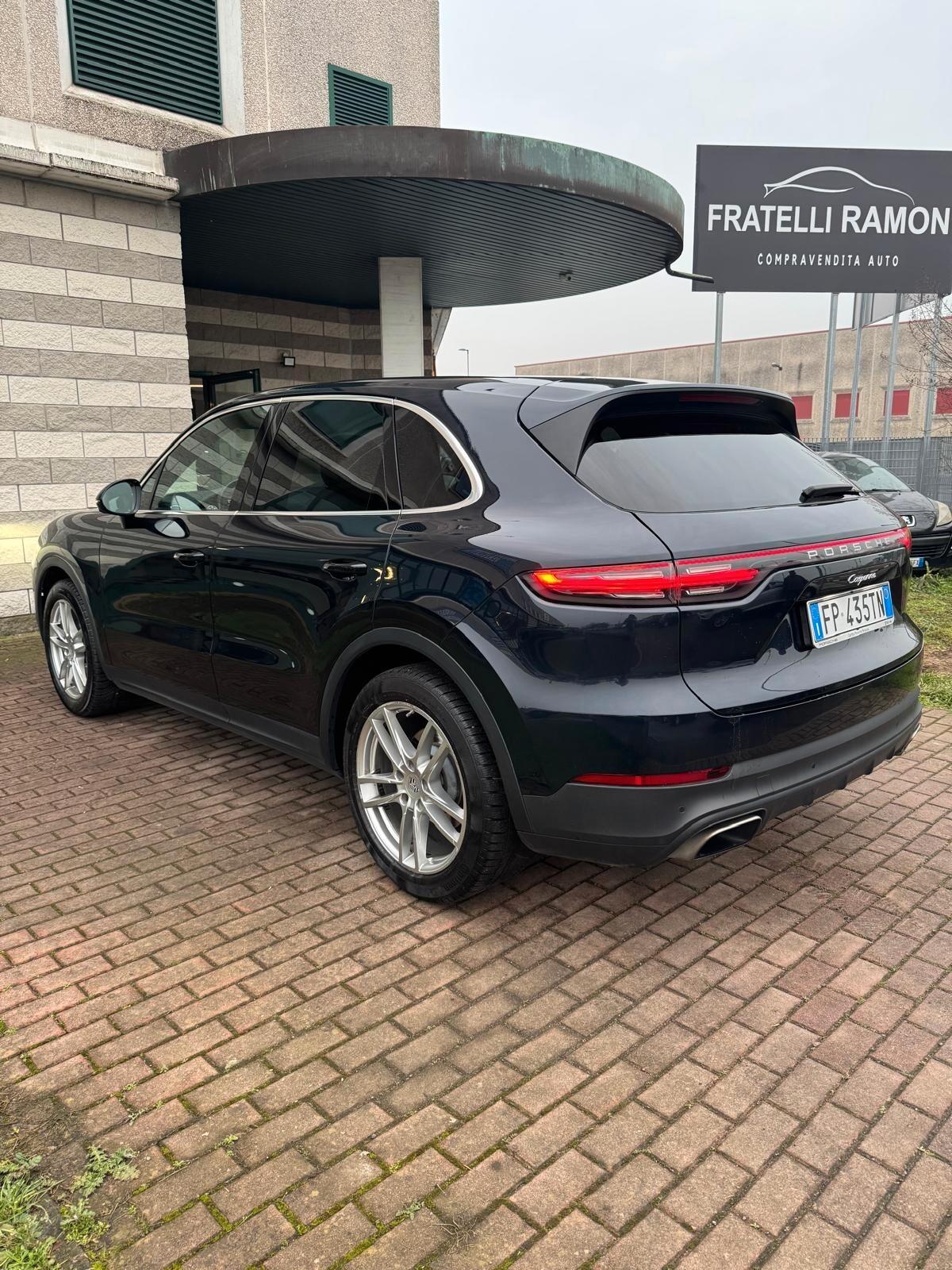 Porsche Cayenne 3.0 V6