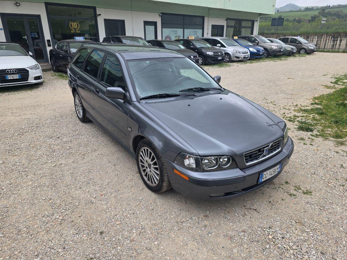 VOLVO V40 1.9D DIESEL ASI OK NEOPATENTATI