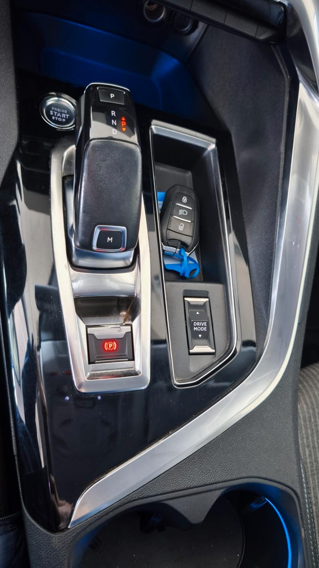 Peugeot 3008 BlueHDi 130 S&S EAT8 Allure