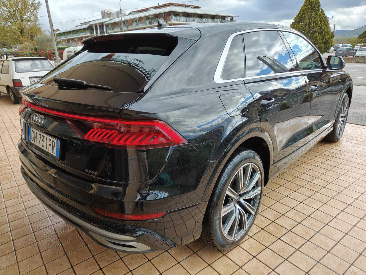 Audi Q8 45 TDI quattro tiptronic Sport