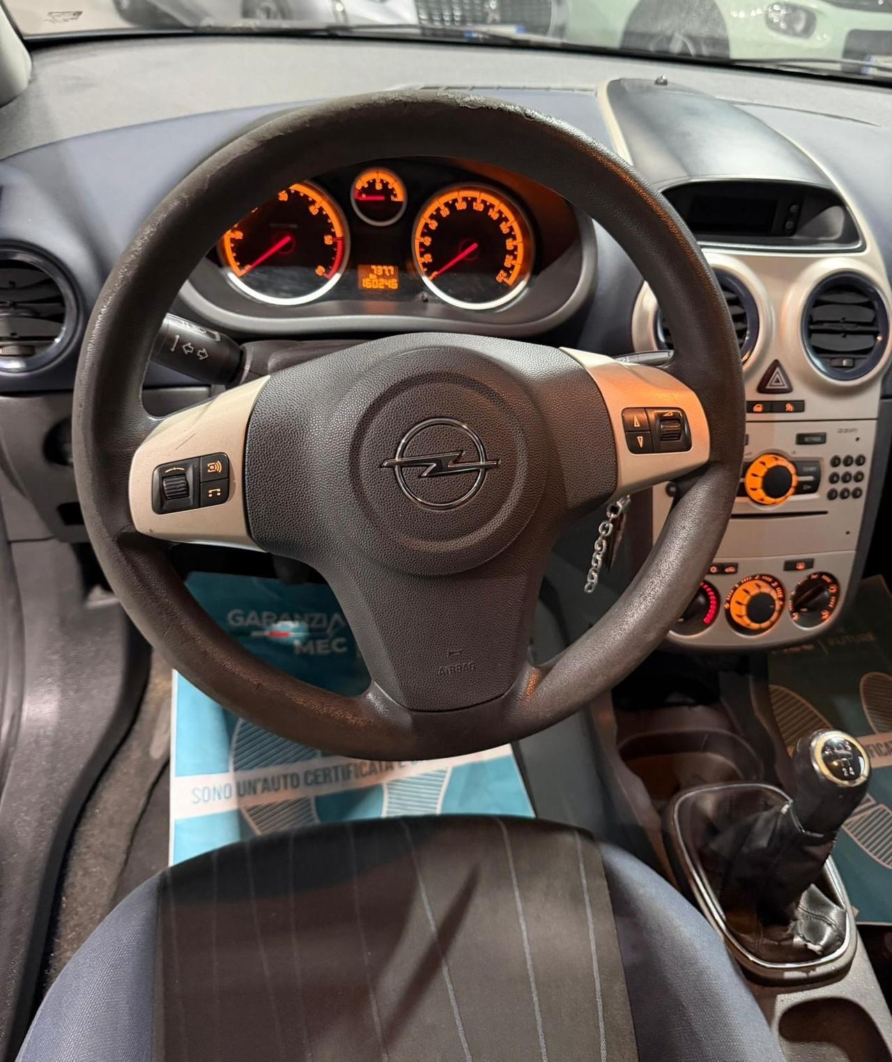 Opel Corsa Diesel 5 posti Neopatentati