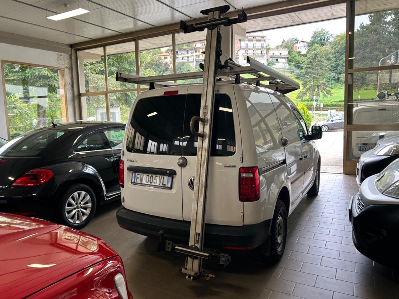 Volkswagen Caddy 2.0 TDI 122 CV 4Motion GANCIO TRAINO SCAFFALATURE
