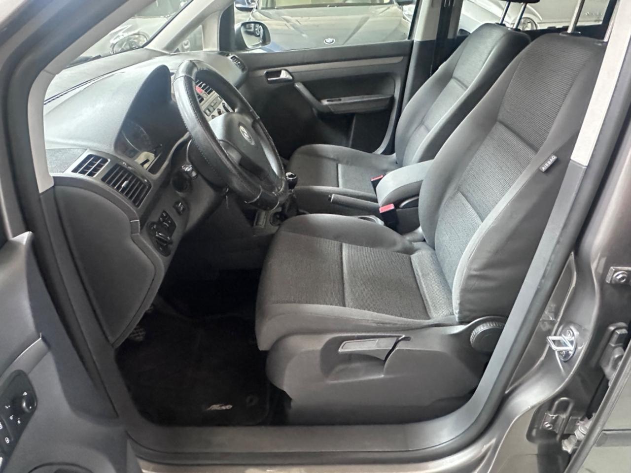 Volkswagen Touran 1.6 Trendline Bifuel G