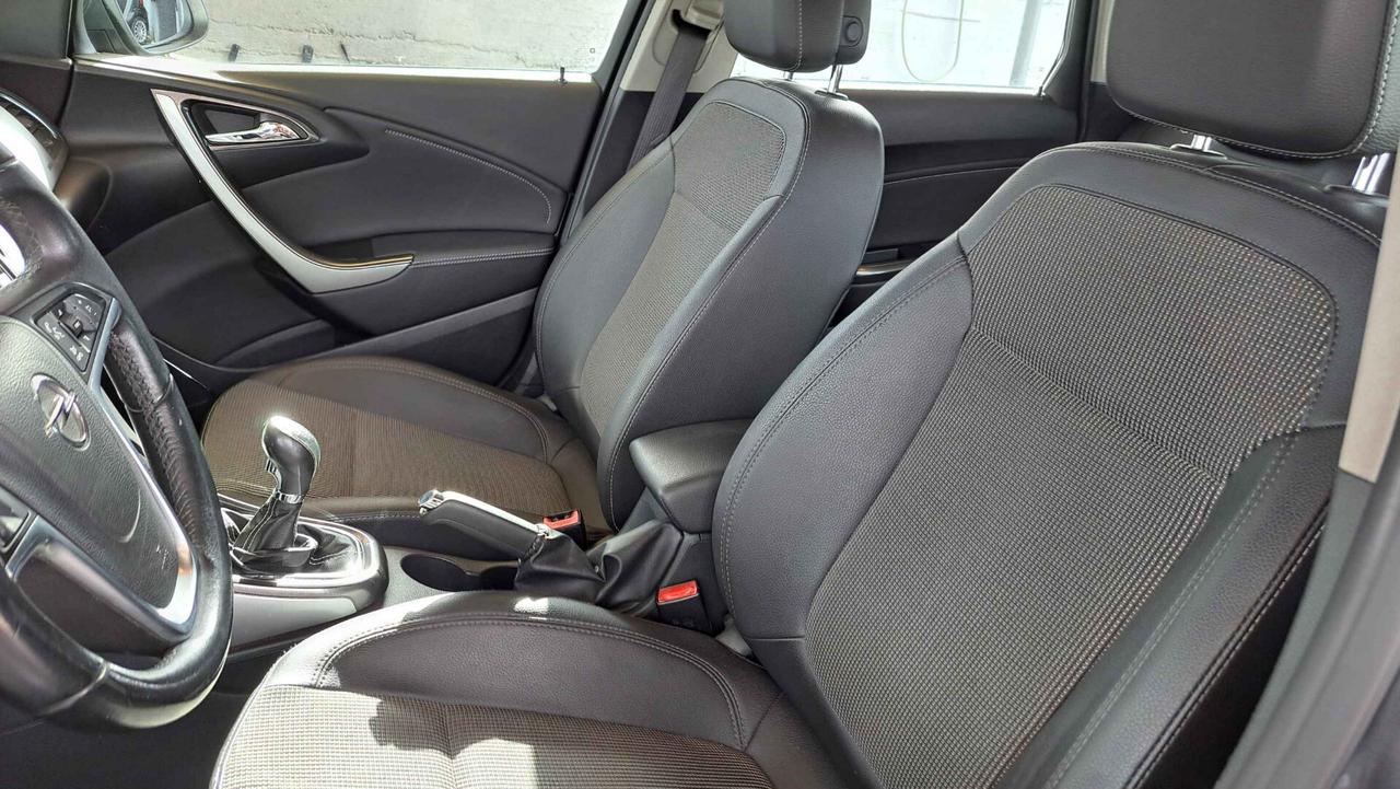 Opel Astra 1.7 CDTI 110CV Sports Tourer Cosmo