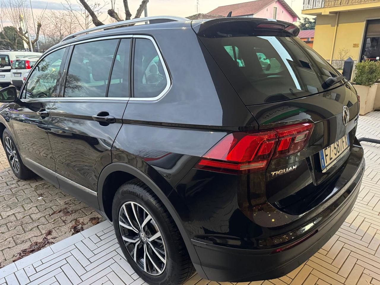 Volkswagen Tiguan 2.0 TDI SCR DSG Business BlueMotion Technology