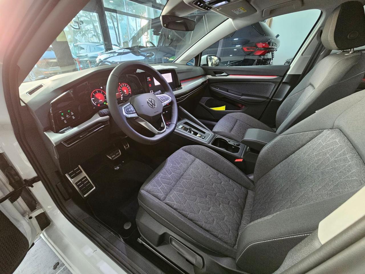 Volkswagen Golf TDI MOVE LIFE C.16 Tetto Nav Led Matrix Clima3Zone