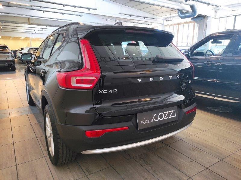 VOLVO XC40 (2017-->) - XC40 T2 automatico Essential
