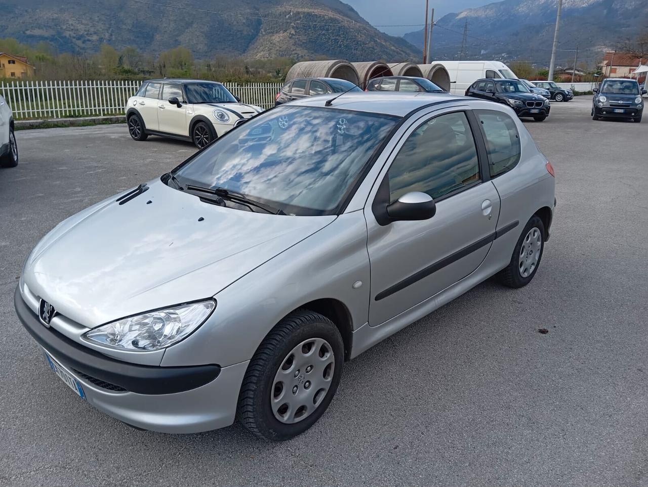 Peugeot 206 1.1 3p. XT