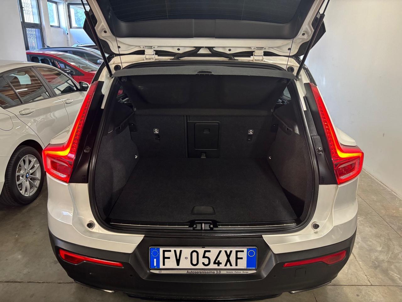 Volvo XC40 D3 GearTronic R-DESIGN |FULL OPTIONAL |