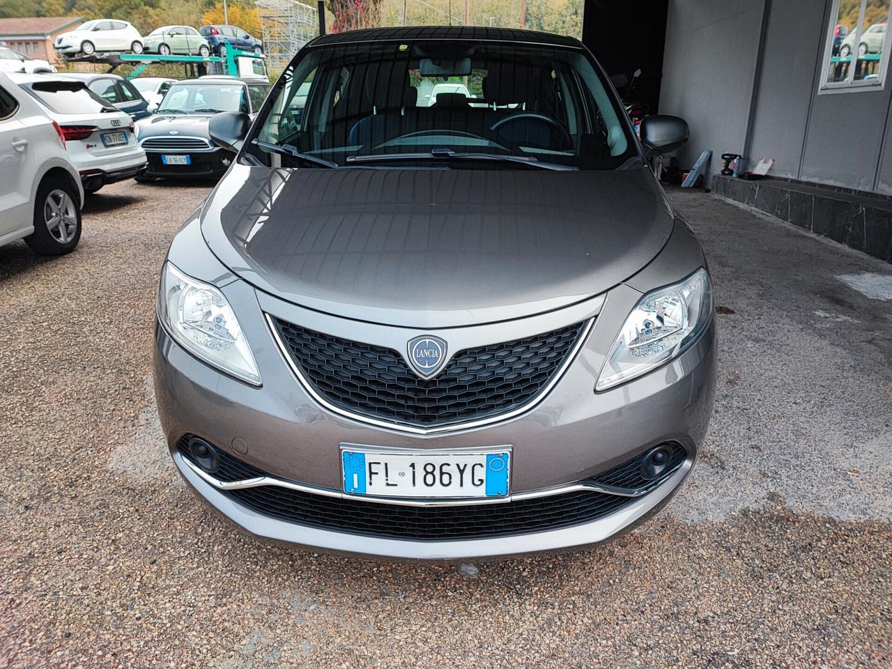 Lancia Ypsilon 1.2 69 CV 5 porte Unyca