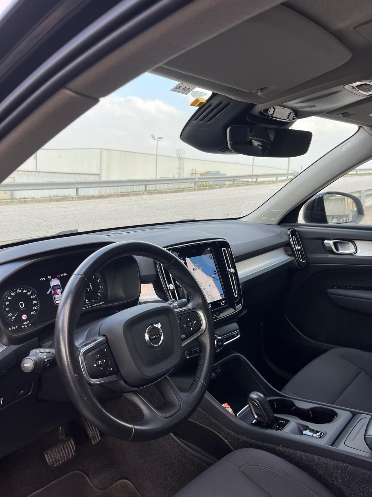 Volvo XC40 T2 Momentum Pro