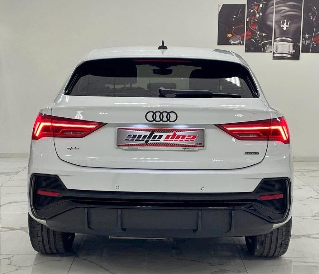 Audi Q3 SPB 35 TDI quattro S tronic S line Identity My21