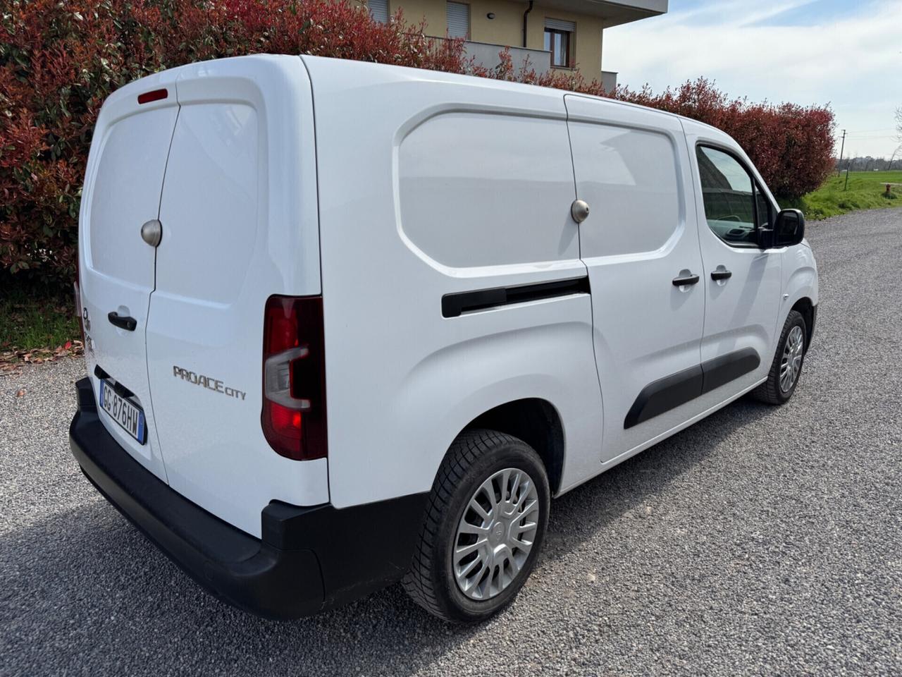 Citroen Berlingo BlueHDi 130 Van XL Club