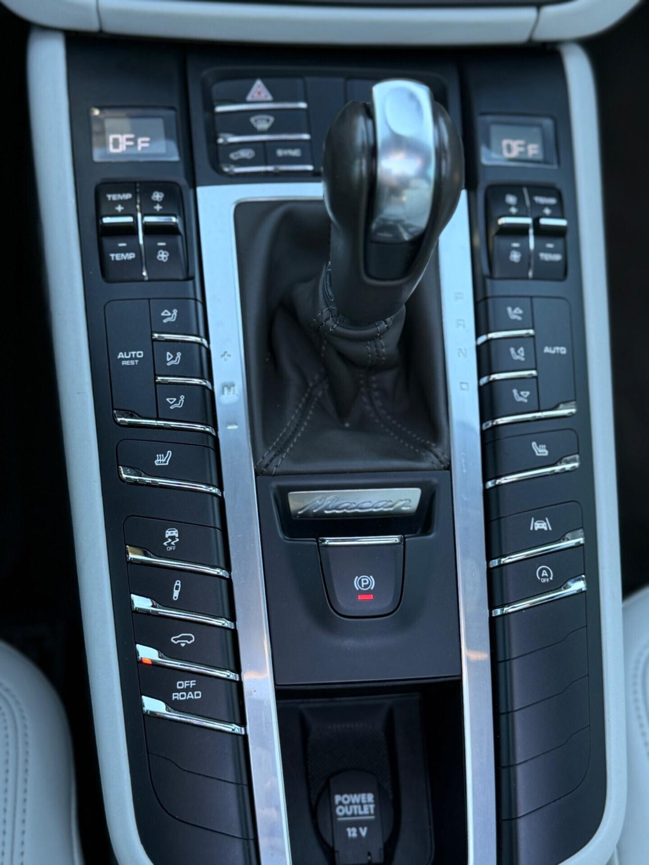 Porsche Macan 2.0 245cv PDK TETTO CERCHI 21