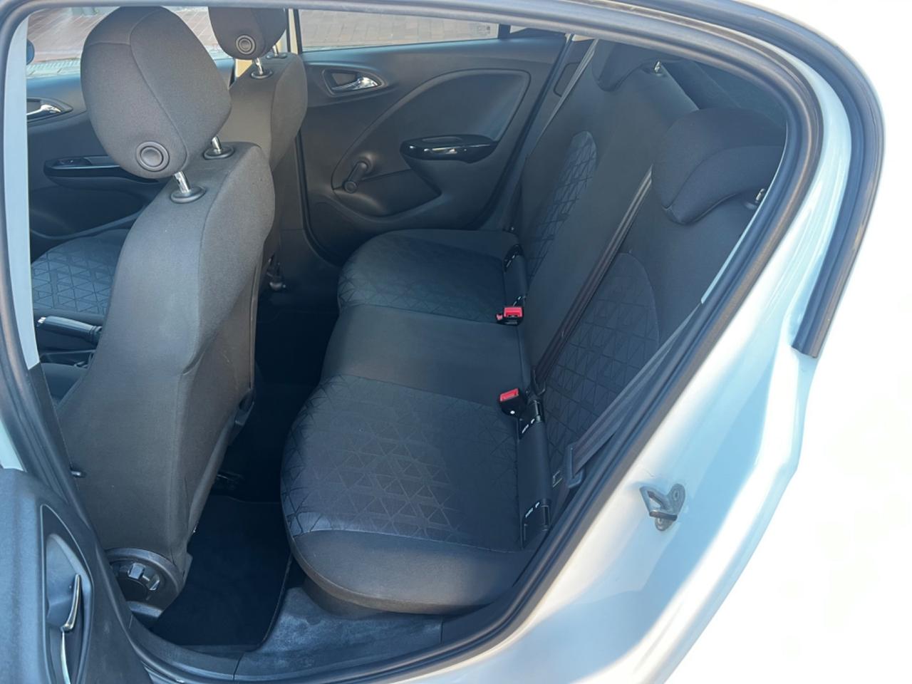 Opel Corsa 1.4 90CV GPL bi-color Black Edition