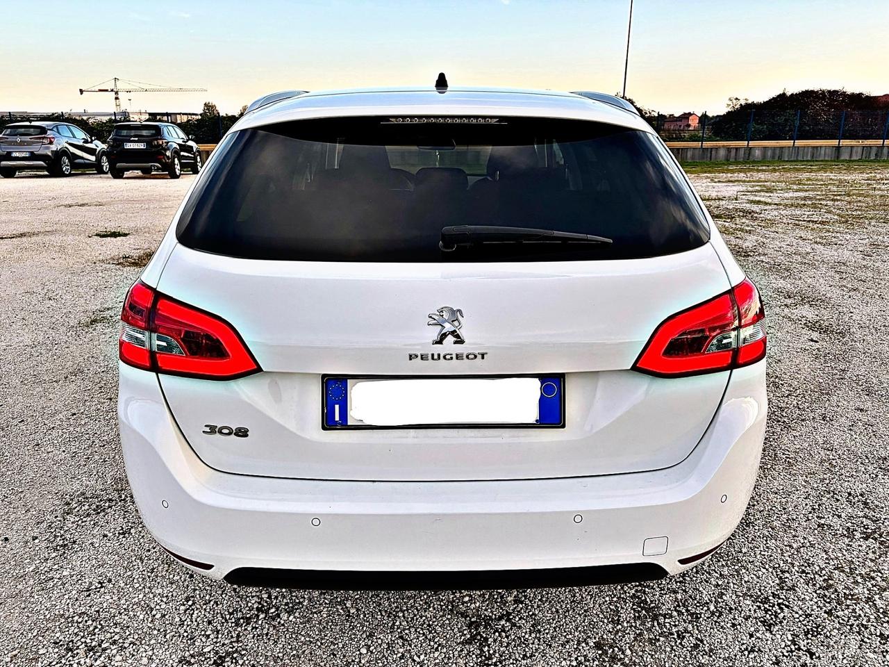 Peugeot 308 BlueHDi 130 S&S SW Allure 2021