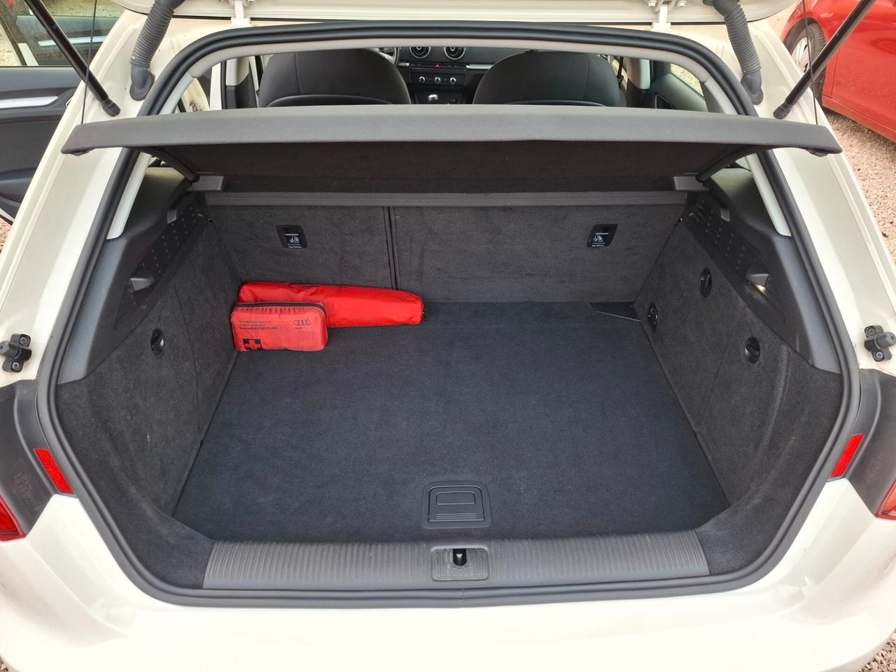 Audi A3 1.6 TDI clean diesel Ambition