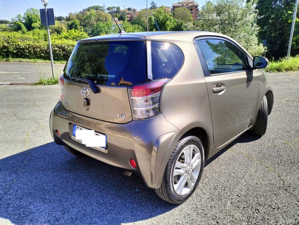 Toyota iQ 1.3 executive cvt E5