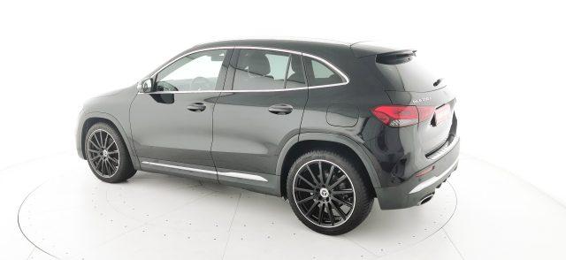 MERCEDES-BENZ GLA 200 d Automatic Premium