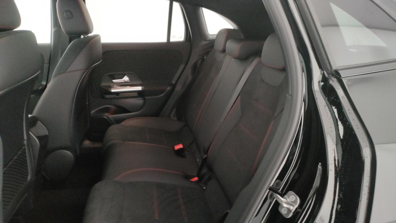 Mercedes-Benz GLA 200 d automatic