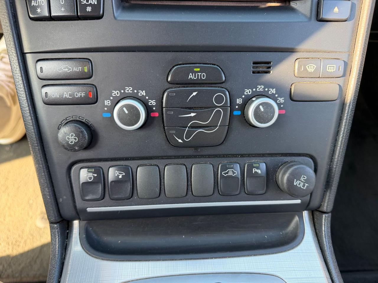 Volvo XC 90 2.4 D D5 Momentum #9901