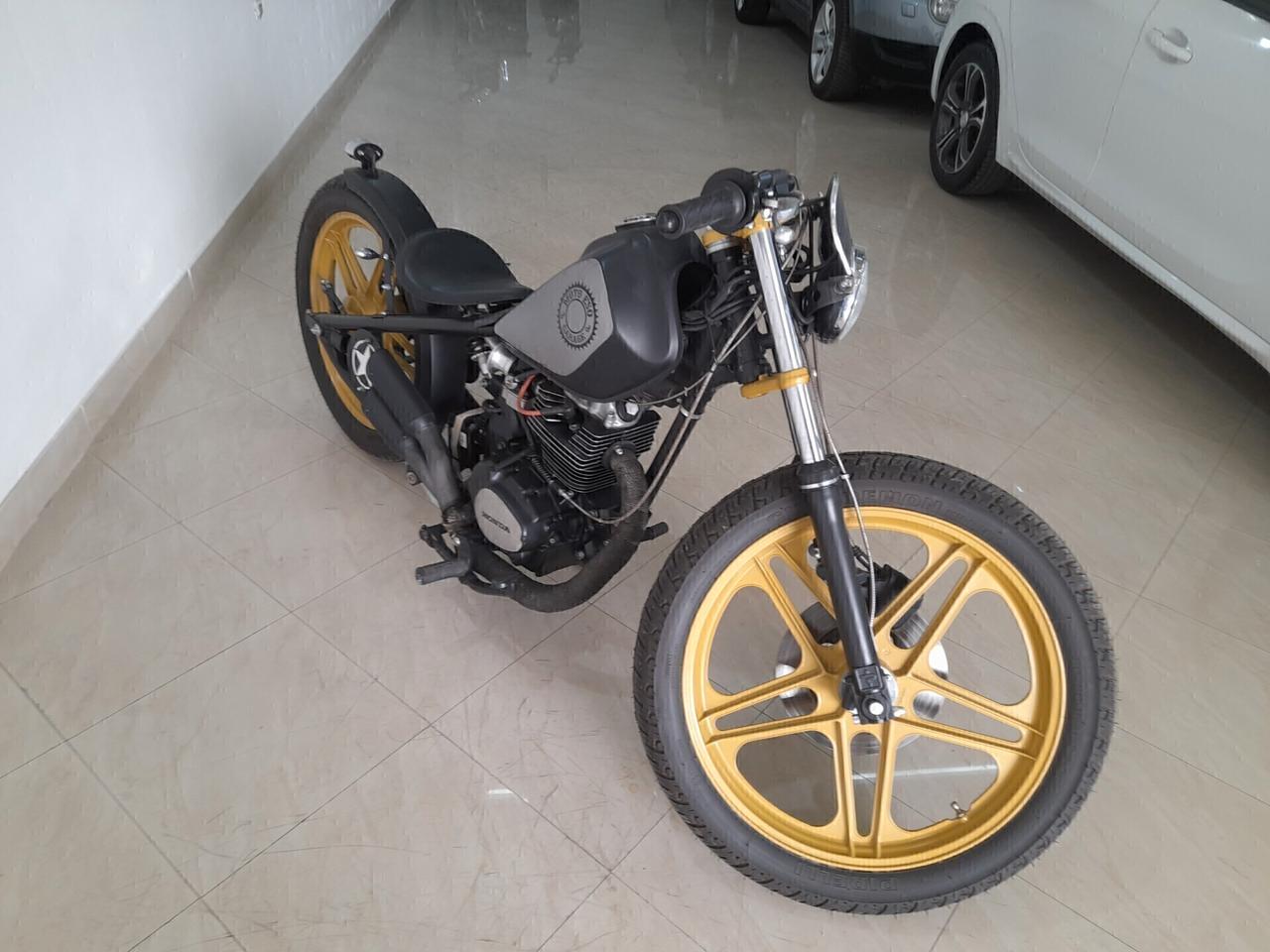 Honda CN 125 TRENTENNALE