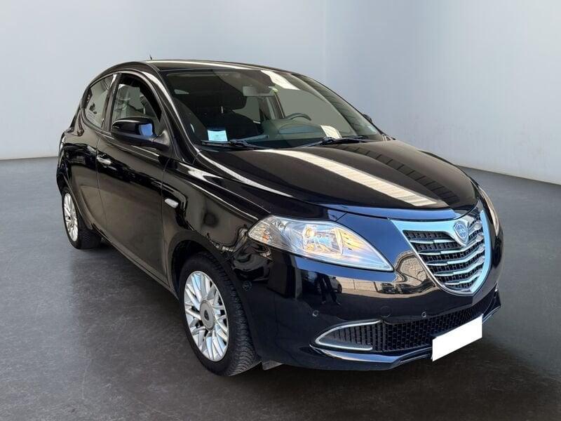 Lancia Ypsilon 1.2 69 cv Silver