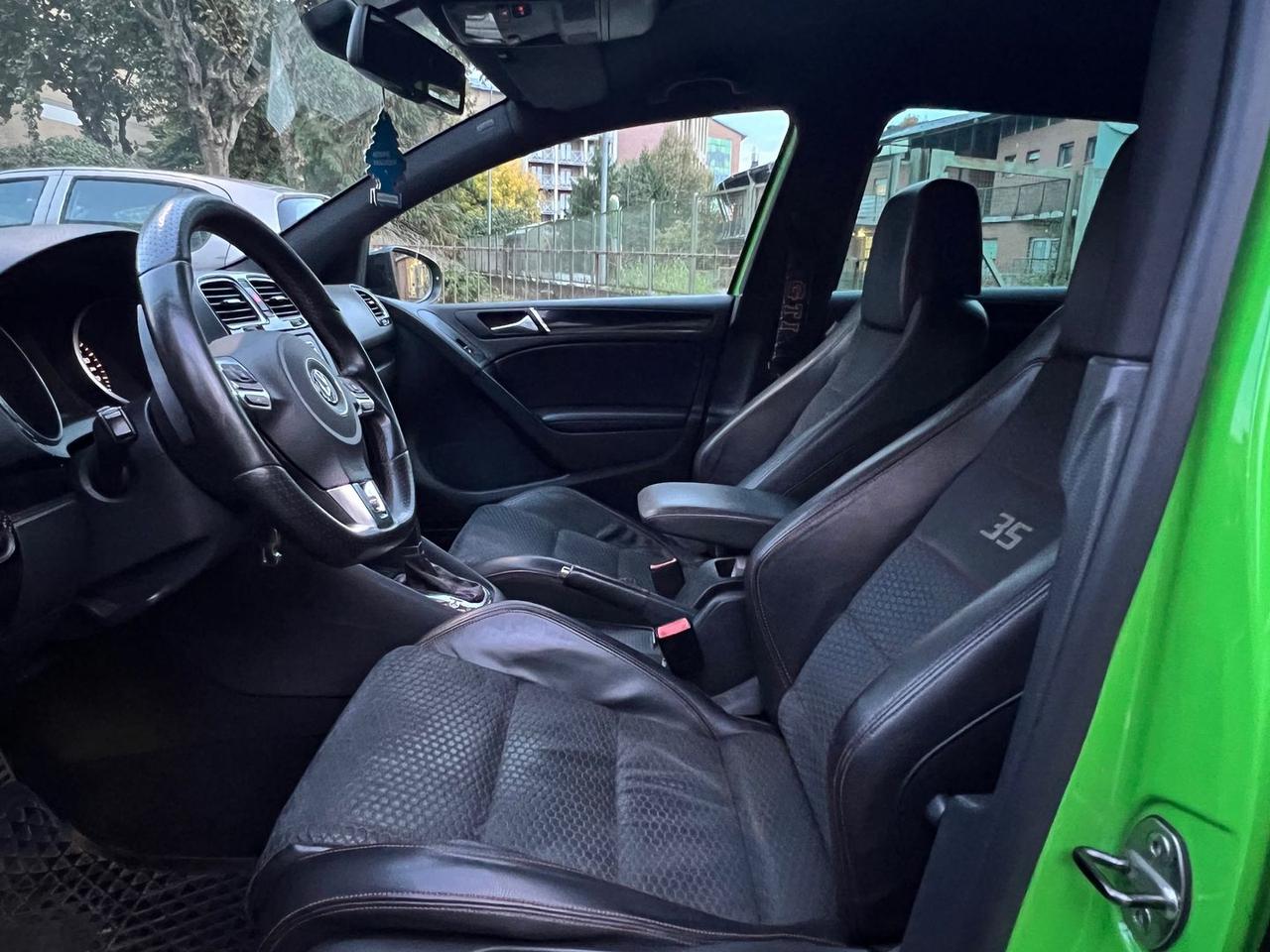 Volkswagen Golf Edition 35 2.0 GTI #7431