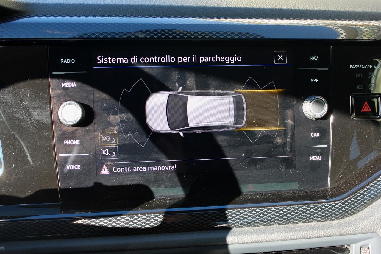 Volkswagen Taigo Life 1.0 TSI 110CV virtual cockpit navy sensori