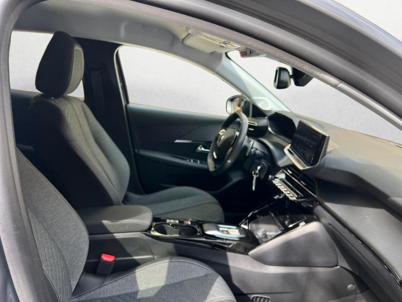 Peugeot 208 1.2 hybrid Allure 110cv e-dcs 6 KM 10.600