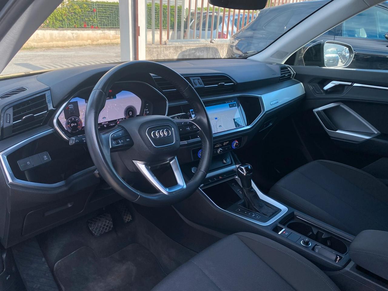 Audi Q3 Business 2.0 TDI 150CV s-tronic 35