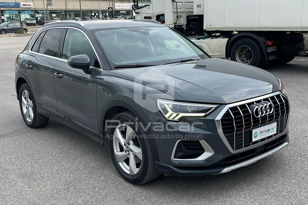 AUDI Q3 35 TDI S tronic Business Advanced