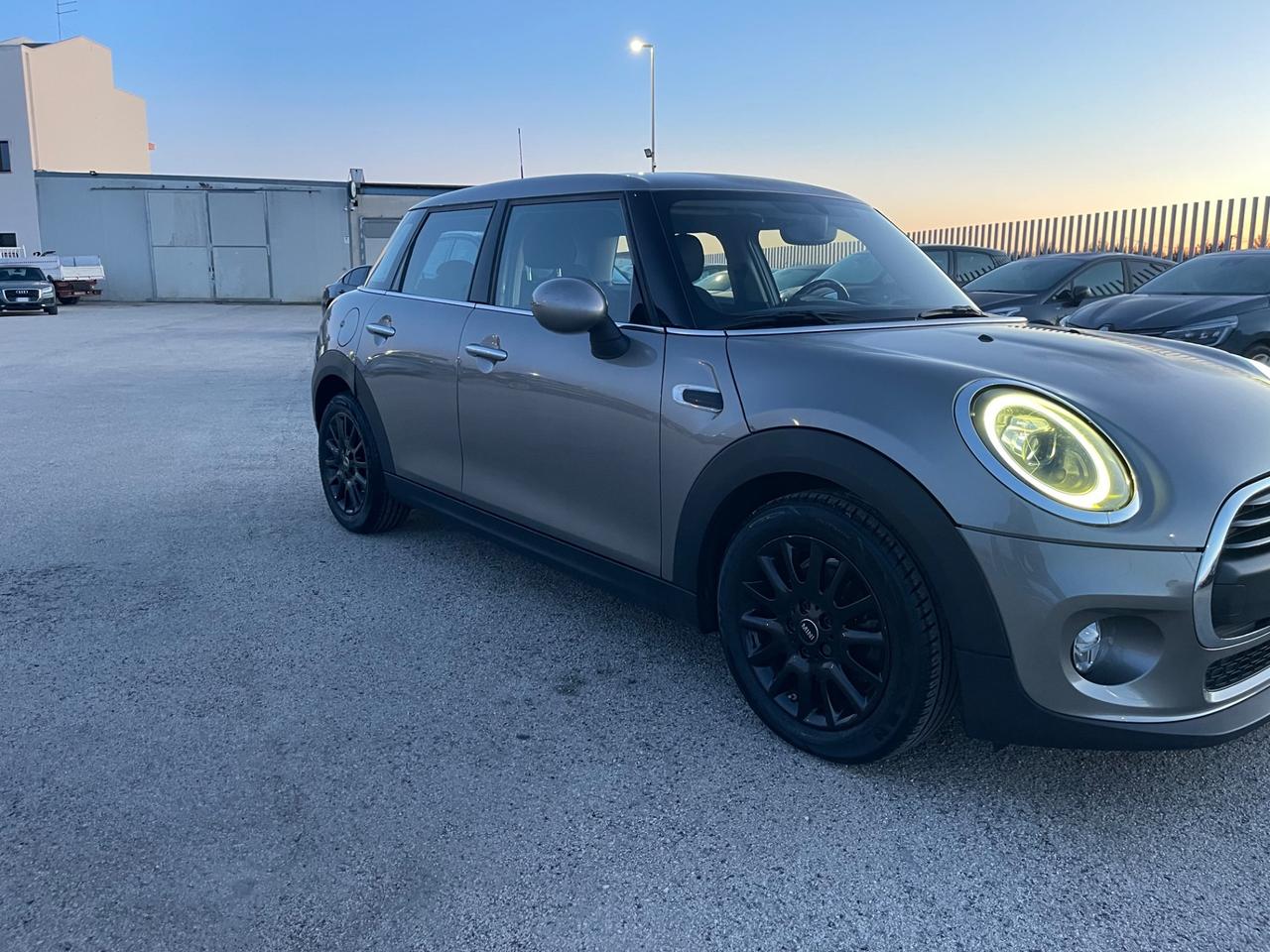 MINI 1.5 D 5 porte 95CV BAKER STREET FUL LED MY20