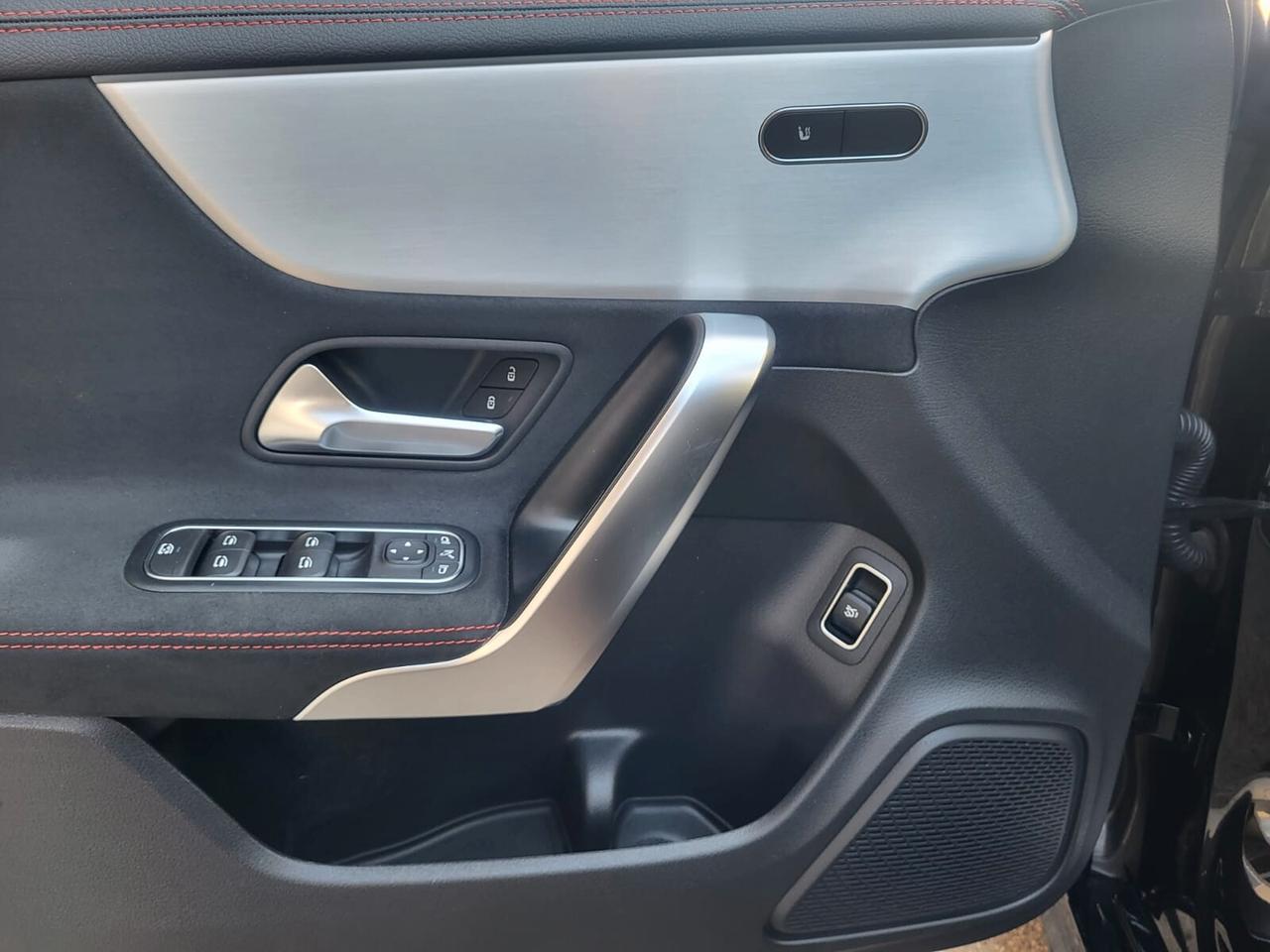 Mercedes CLA 200 d 150 Cv Autom. Premium/Amg+Tetto+Luci Ambiente...