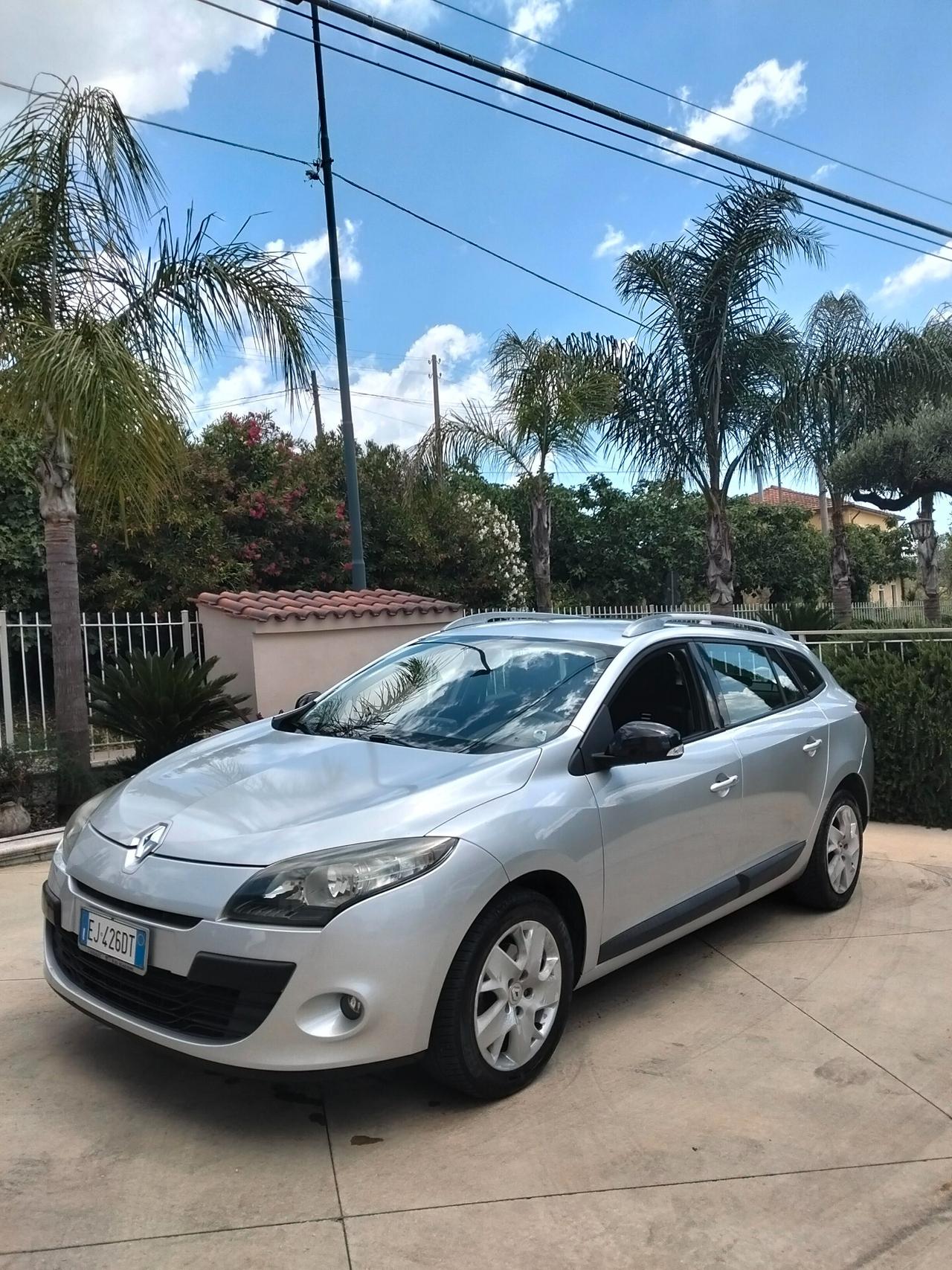 Renault Megane Mégane 1.5 dCi 110CV EDC Attractive