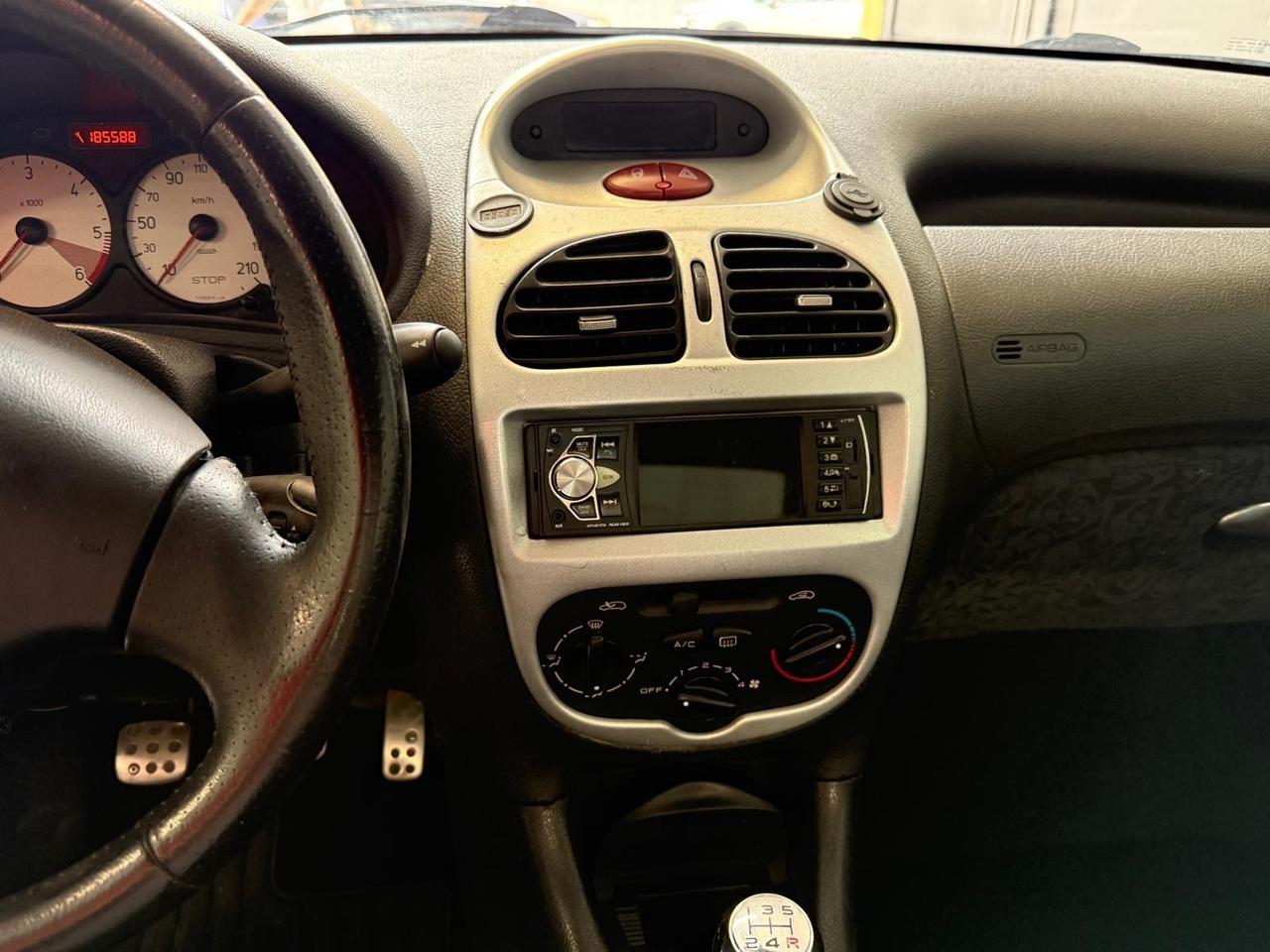 Peugeot 206 1.6 HDi CC Cabrio
